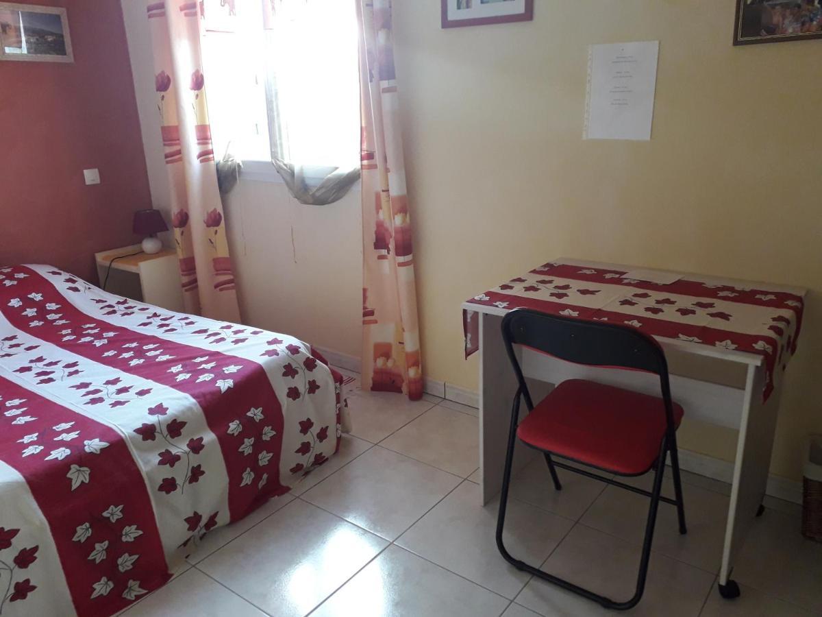 Lauriers Roses Bed & Breakfast Puisserguier Dış mekan fotoğraf
